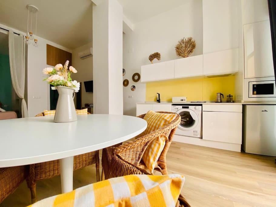 Beautiful And Charming Loft In Russafa Soho Appartement Valencia Buitenkant foto